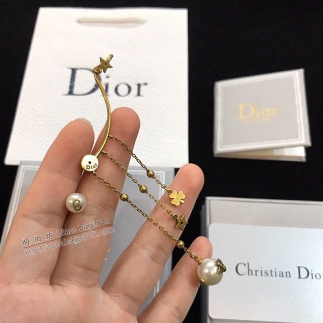 Dior飾品 迪奧經典熱銷款復古淡金色珍珠五角星cd蜜蜂字母單邊耳釘耳夾  zgd1207